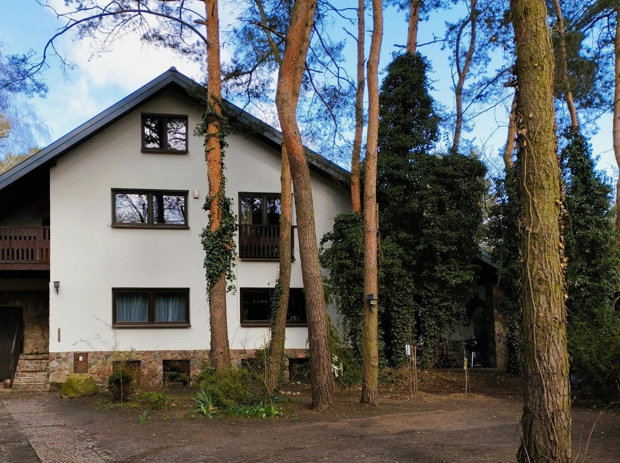 Nest 4 Rest Hotel Констанцин-Езерна Екстериор снимка